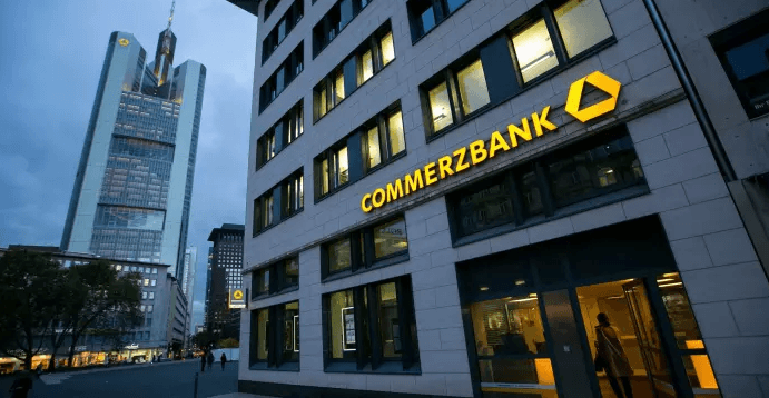 Deutsche Bank ведет первичные переговоры с акционерами по слиянию с Commerzbank