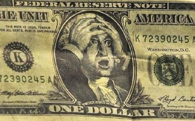 Американский эксперт назвал три фактора скорого резкого падения доллара
