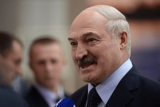 Лукашенко заявил, что договорился с Путиным о рефинансировании долга в размере $1 млрд