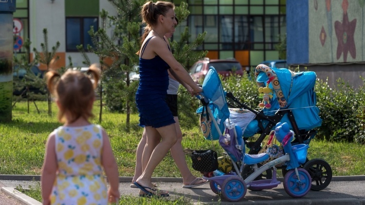 Путин подписал указ о единовременной выплате семьям с детьми