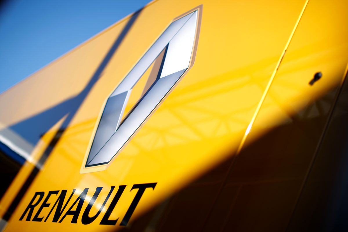 Группа Renault начала аудит в связи со скандалом вокруг бывшего руководителя концерна