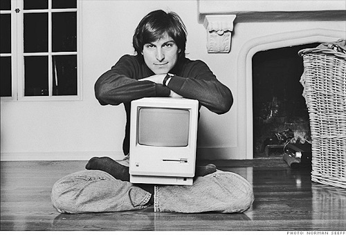 Легендарный  Стив Джобс получал в Apple зарплату в 1 доллар
