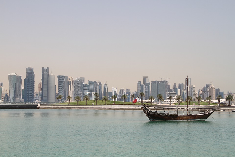 Катар создает крупнейший в мире банк для финансирования проектов в сфере энергетики