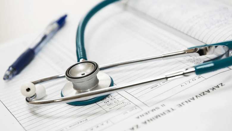 ФСС осуществляет страховые выплаты медикам в срок, их уже получили 2 253 человека